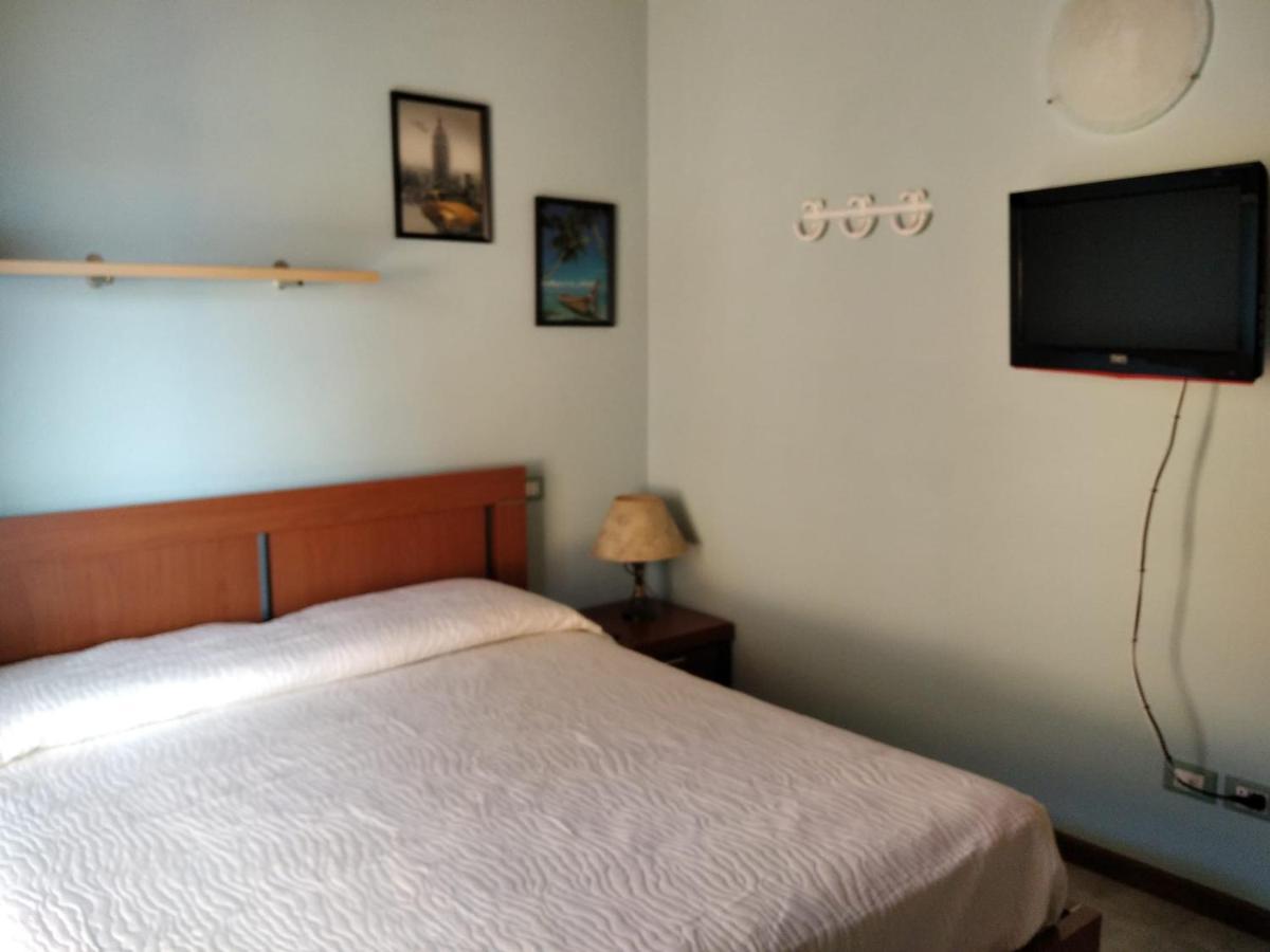 Il Giardino Di Laura Appartement Toscolano Maderno Buitenkant foto