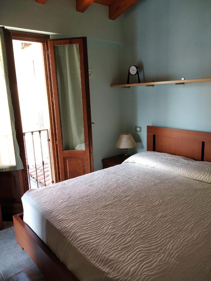 Il Giardino Di Laura Appartement Toscolano Maderno Buitenkant foto