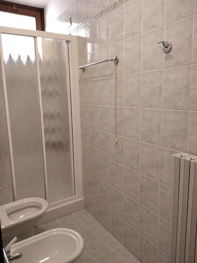 Il Giardino Di Laura Appartement Toscolano Maderno Buitenkant foto