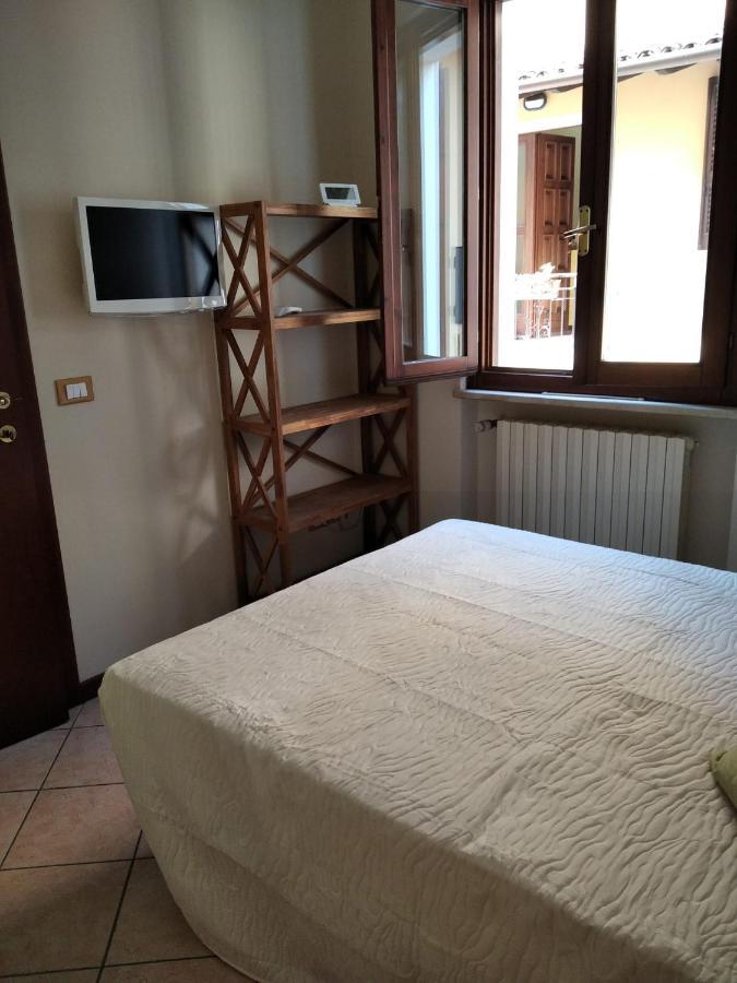 Il Giardino Di Laura Appartement Toscolano Maderno Buitenkant foto
