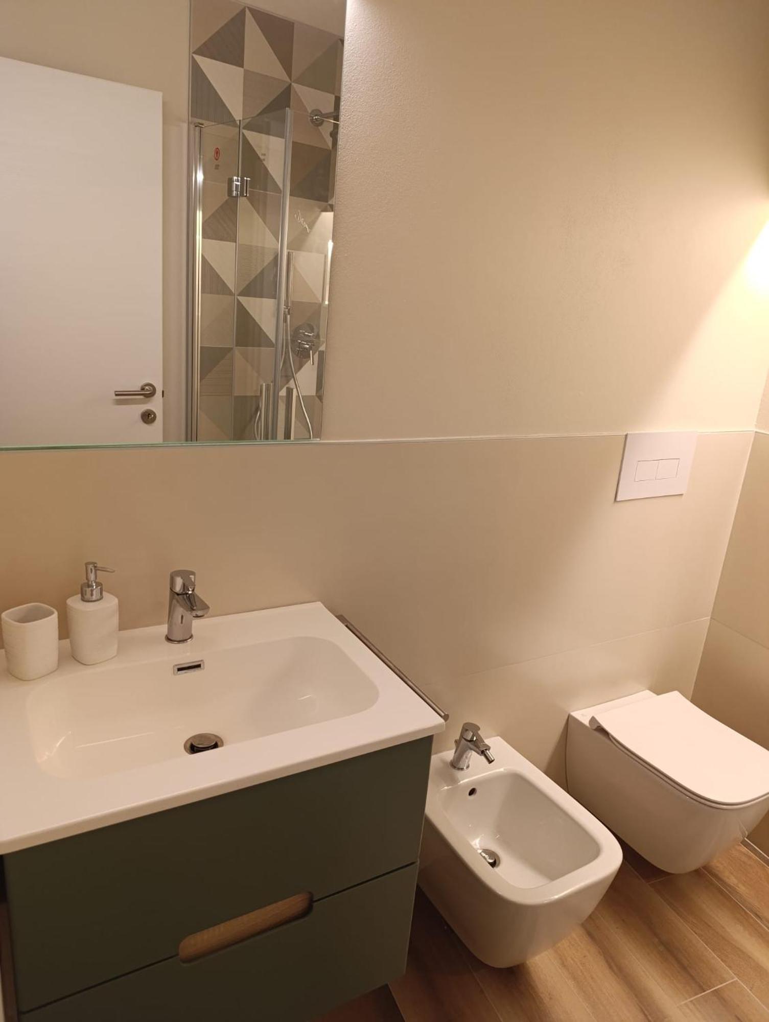 Il Giardino Di Laura Appartement Toscolano Maderno Buitenkant foto